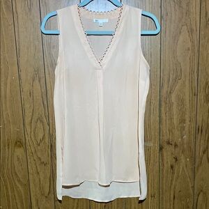 DR2 Cream Pink Sleeveless Blouse with V-Neckline